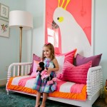 Style Spotters: Decorating with Large Scale Art