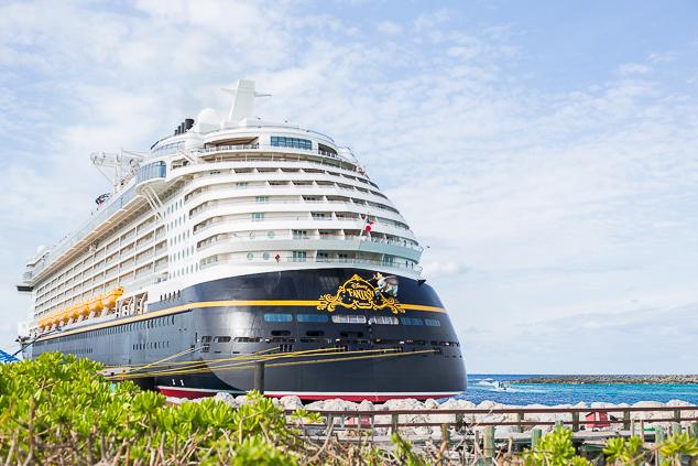 My favorite tips for family vacation on the Disney Fantasy - Star Wars Day at Sea info - Eastern Caribbean itinerary - www.pencilshavingsstudio.com
